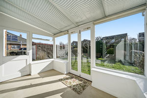 Garden room- click for photo gallery